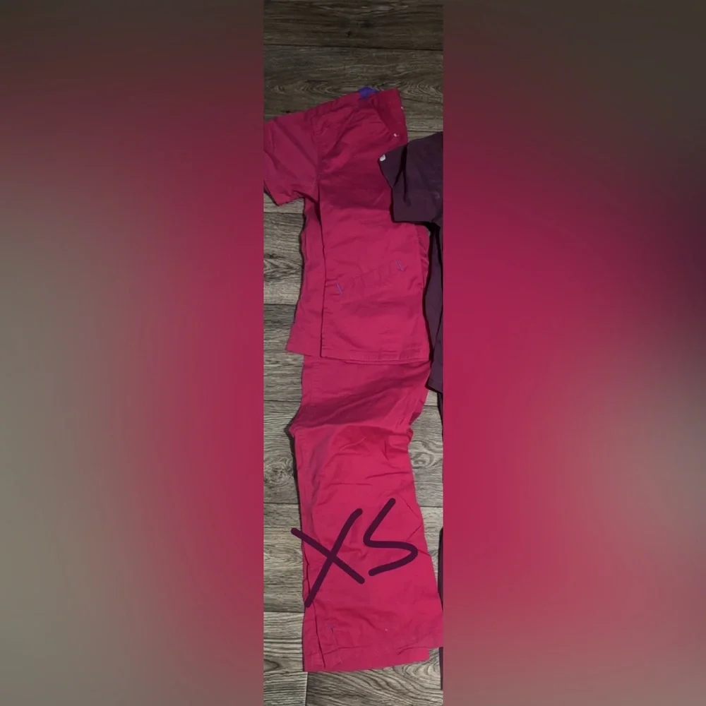 Scrub sets - Picture 2 of 4